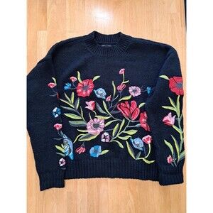 Romeo & Juliet Couture Black Floral Sweater